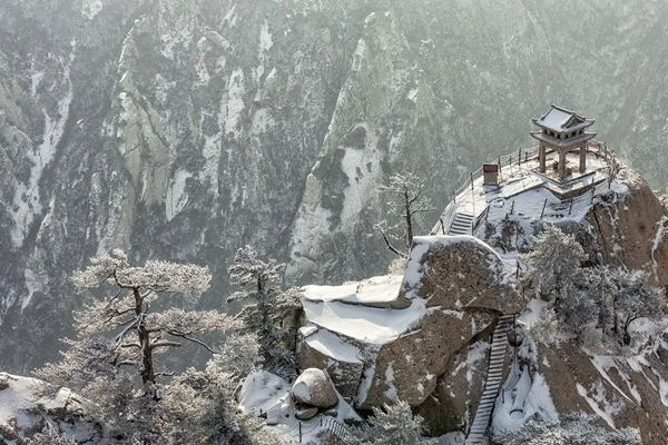 冬天适合爬华山吗 冬天适合爬华山吗