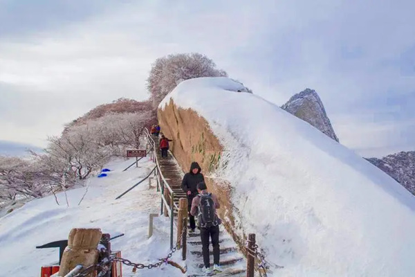 冬天爬华山安全吗